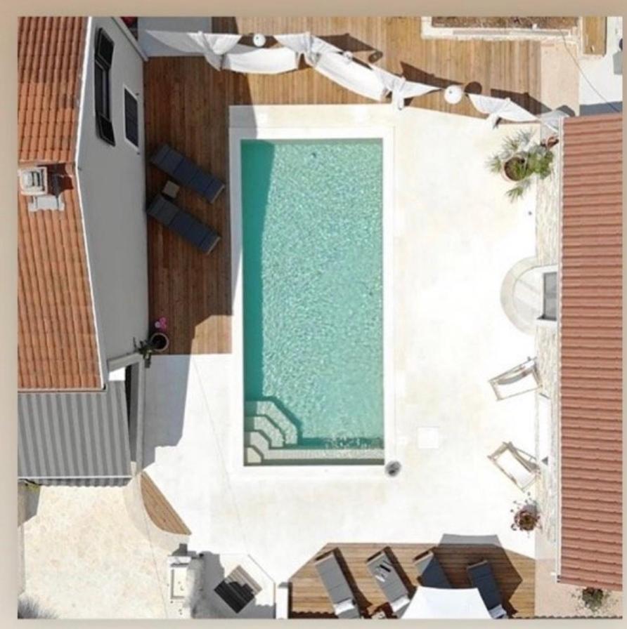 Ferienwohnungen VI La Mare With Heated Pool Zadar Exterior photo